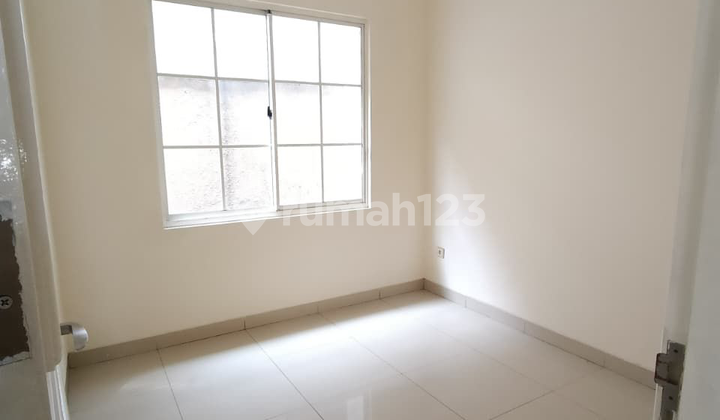 Eropa 6X15 Green Lake City, SHM, Hadap Selatan, Siap Huni & Rapih 2