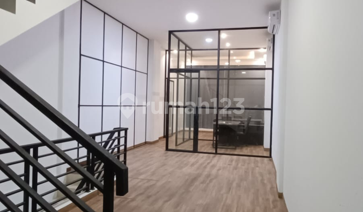 For Rent: Muara Karang Shop House LT 104 / LB 222M2 North Jakarta For Rent: Muara Karang Shop House LT 104 / LB 222M2 North Jakarta