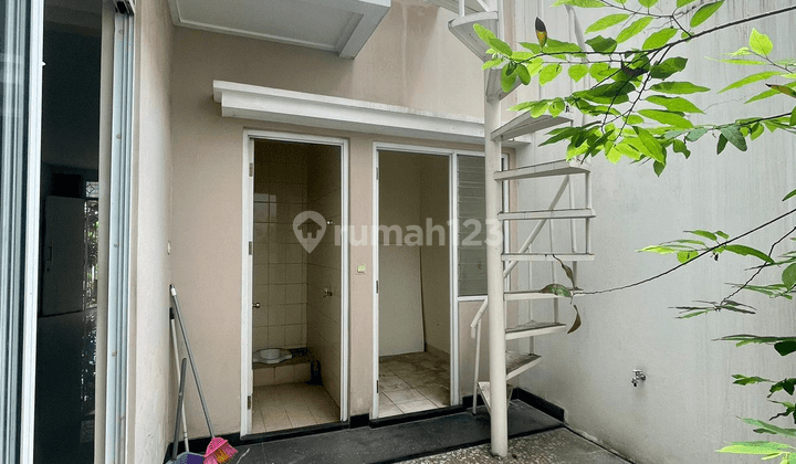 Rumah Amerika Latin 8x18 Green Lake City, Shm, 2 Lantai, Bagus 2