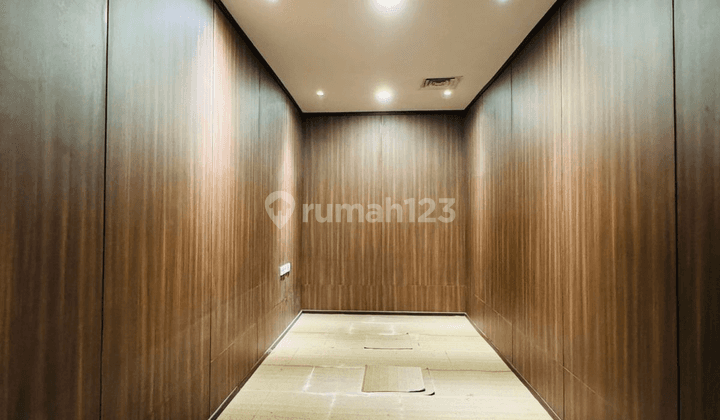 DiSewakan Office Space Equity Tower SCBD, Luas 221m2, Bagus 2