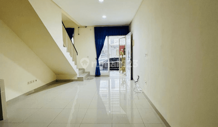 Rumah Amerika 4x15 Green Lake City, SHM, 2 Lantai, Hadap Selatan 1