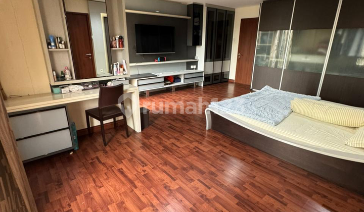 Apartemen Permata Hijau Residence, Luas 200m2, Furnished 2
