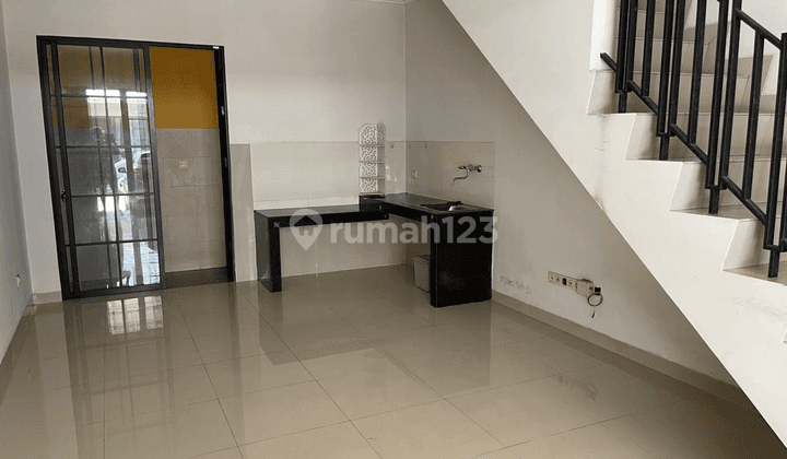 Rumah East Asia 4x12 Green Lake City, SHM, 2 Lantai, Hadap Utara 1