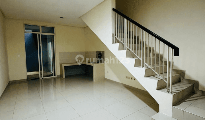 Rumah Amerika 4x15 Green Lake City, SHM, 2 Lantai, Hadap Selatan 1