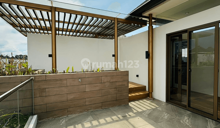 Rumah Puri 11 Metland 7x12,5m2, Shm, Hadap Selatan, 3 Lantai 1