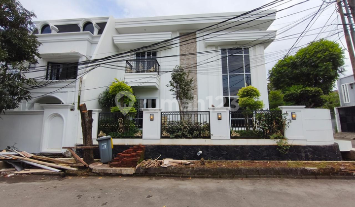 Brand New Sector 9 Bintaro Jaya, Land Area 218M2 Corner, Freehold Certificate, Facing North