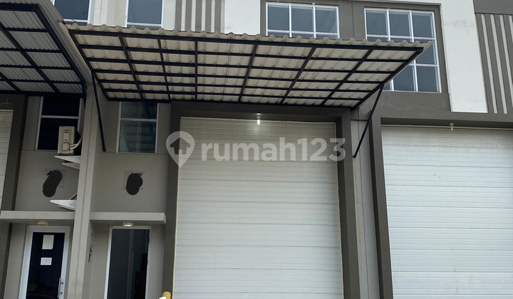 Warehouse The Store 7x20m² Green Lake City, HGB, Facing East Warehouse The Store 7x20m² Green Lake City, HGB, Facing East