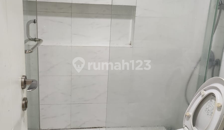 Rumah Amerika Latin 10X18 Green Lake City, SHM, Hadap Selatan 2