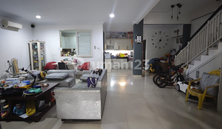 Rumah Green Garden 8x18, SHM, Hadap Selatan, Semi Furnished