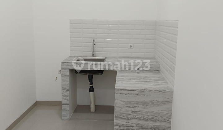 Rumah Baru Metland 4,5X14,2M2 SHM, Hadap Tenggara, Siap Huni 2