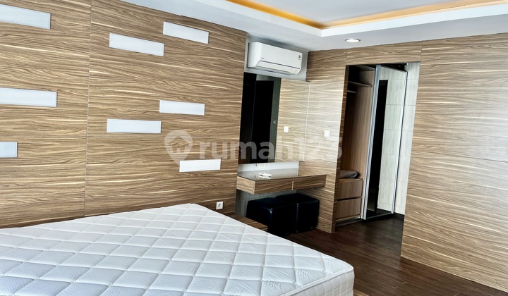 BU Casa Grande Private Lift Ready to Move In No Renovation 3 + 1 Br