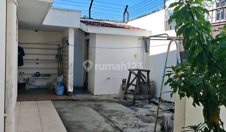 Rumah 2 Lantai Bagus Tengah Kota Hadap Utara 2