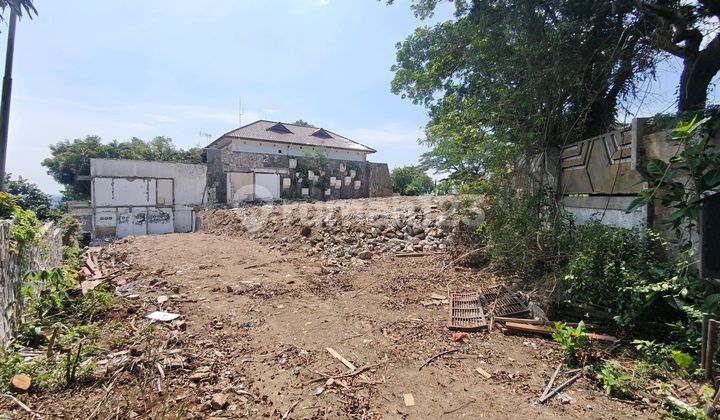 House suitable for a restaurant. House suitable for a restaurant.