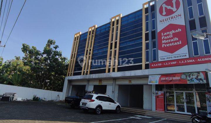 Ruko siap pakai di jalan Majapahit raya 1