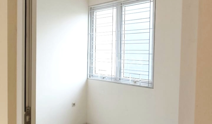 Rumah 2 Lantai SHM di Supriyadi 2