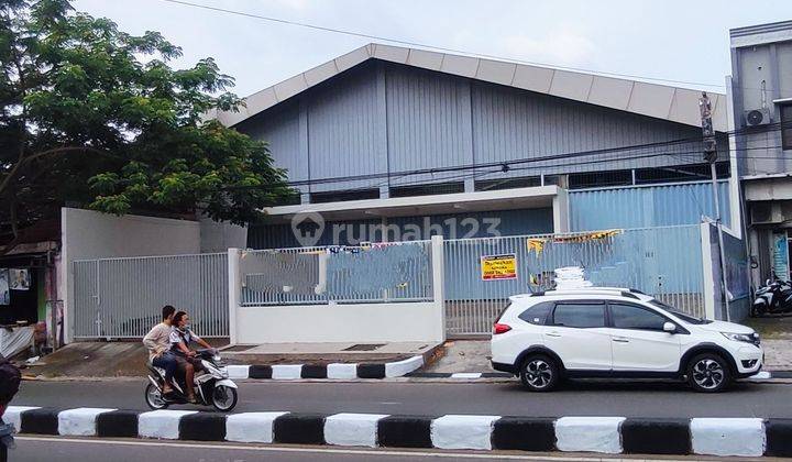 Gudang atau tempat usaha di Jalan Kedungmundu Raya SHM 2