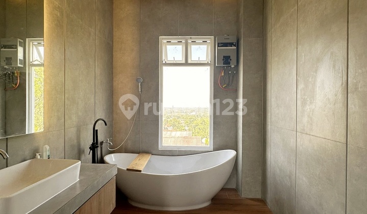 Rumah Rasa Villa View di Tembalang S H M 2