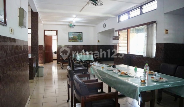 Rumah Tempat Usaha Di Jalan Raya Setiabudi SHM 1