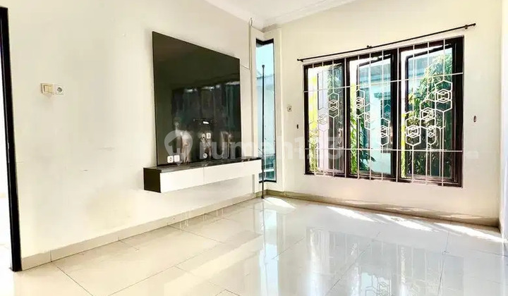 Rumah Mewah Siap Huni dalam Cluster Rawamangun