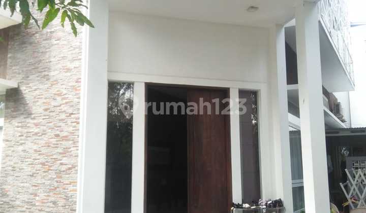 Turun Harga Rumah Mewah Siap Huni di Cempaka Putih 2