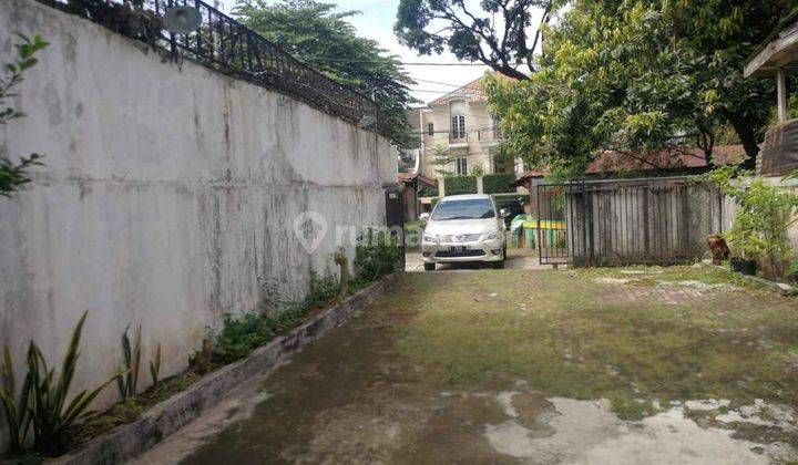 Rumah Murah Hitung Tanah di Menteng 2