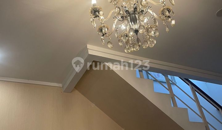 Luxury House Ready to Occupy at Premier Riviera Residence Rawamangun 2