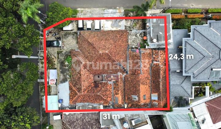 Rumah Murah Hitung Tanah LT. 750 di Menteng