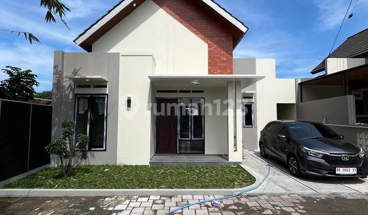 Rumah Cantik Scandinavian Style Kekinian Dalam Mini Cluster di Wedomartani Ngemplak Sleman Dekat Budi Mulia Tajem