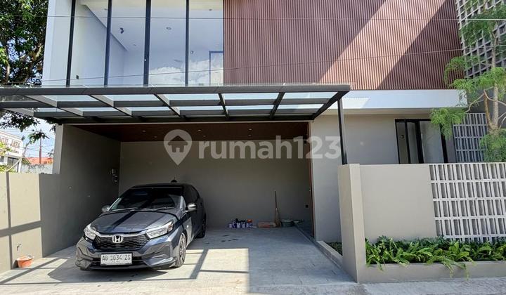 Rumah Mewah 2 Lantai Konsep Villa dengan Privat Pool dan Full Furnished di Wedomartani Ngemplak Sleman Dekat Tajem dan Jogjabay Rumah Mewah 2 Lantai Konsep Villa dengan Privat Pool dan Full Furnished di Wedomartani Ngemplak Sleman Dekat Tajem dan Jogjabay