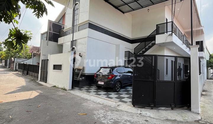 Kost Eklusif Baru 2 Lantai 24 Kamar Full Furnished Di Jalan Kaliurang Km 14 Dekat Degolan Dan Kampus Uii Terpadu