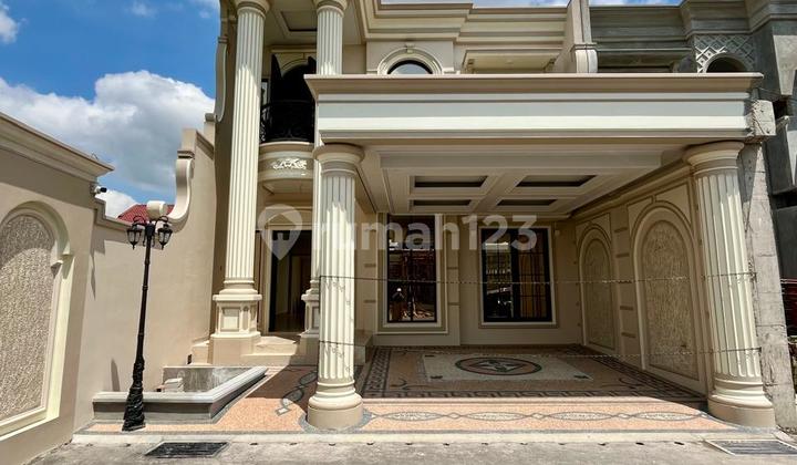 Istimewa! Rumah Mewah 2 Lantai Premium Dalam Perumahan Johar Mansion Unit Pojok A7 Dengan Privat Pool Di Banyuraden Gamping Sleman Istimewa! Rumah Mewah 2 Lantai Premium Dalam Perumahan Johar Mansion Unit Pojok A7 Dengan Privat Pool Di Banyuraden Gamping Sleman