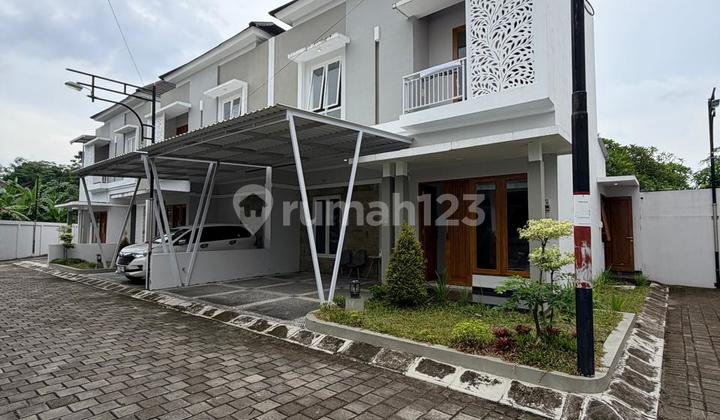 Banting Harga Dari 1.7 Milyar Jadi 1.575 Milyar‼️Rumah Baru Mewah Modern 2 Lantai Istimewa dan Nyaman Dalam Perumahan di Sidoarum.godean.dekat Kampus Unisa 2