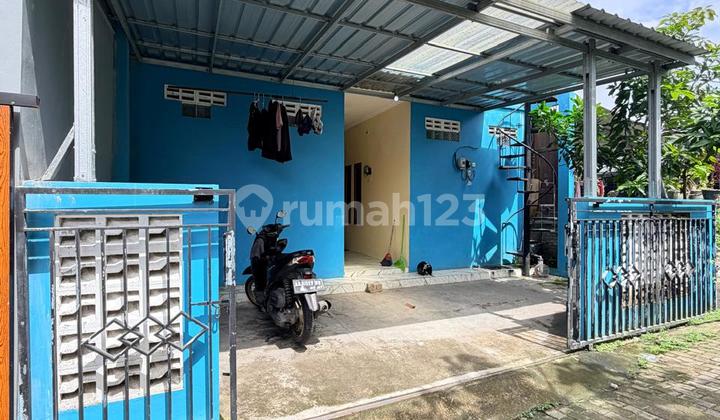 Exclusive Blue Kost 6 Rooms in Potorono Banguntapan Bantul Near Surya Global Campus Exclusive Blue Kost 6 Rooms in Potorono Banguntapan Bantul Near Surya Global Campus