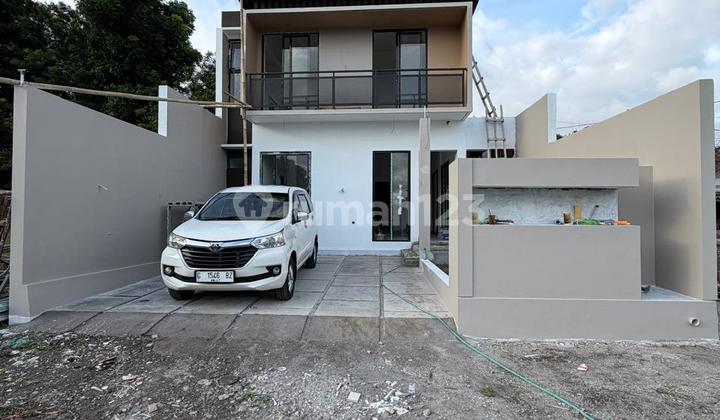 Rumah Mewah 2 Lantai Kontemporer Modern - Harga Murah Banget di Cokrogaten Ngemplak Sleman Dekat Pasar Jangkang