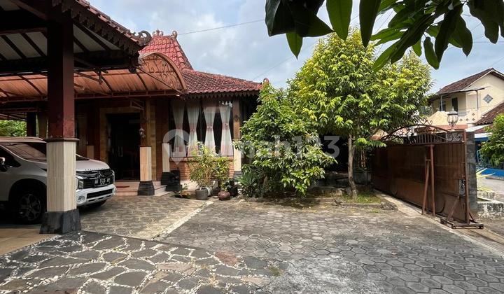 Classic Javanese Modern House. Serene Full Furnished and Full of Fruit Trees with Spacious Land in Plered Bantul 2