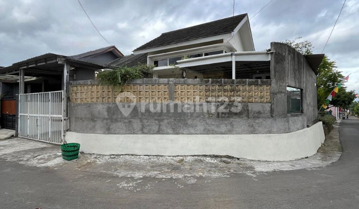 Rumah Cantik Hook Minimalis - Harga Ekonomis Di Selomartani Kalasan Sleman Dekat Pasar Sidorejo