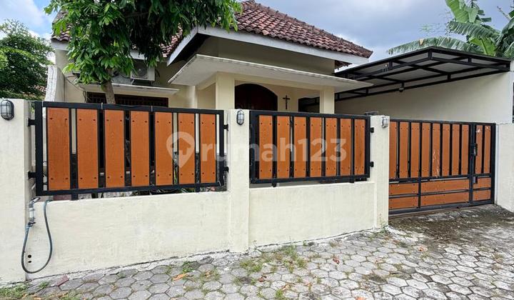 2-Story House with Private Pool in Kalitirto Berbah Sleman Near UII and Adi Sucipto Airport Sleman 2
