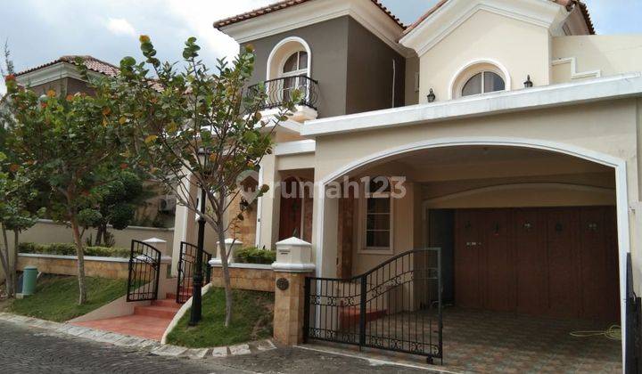 ISTIMEWA BANGET! Rumah LUX MEWAH 2 LANTAI SEMI FURNISHED Di Dalam Perumahan Elite Casa Grande Maguwoharjo 2