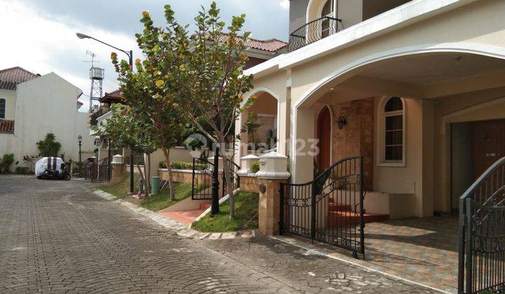 ISTIMEWA BANGET! Rumah LUX MEWAH 2 LANTAI SEMI FURNISHED Di Dalam Perumahan Elite Casa Grande Maguwoharjo 3