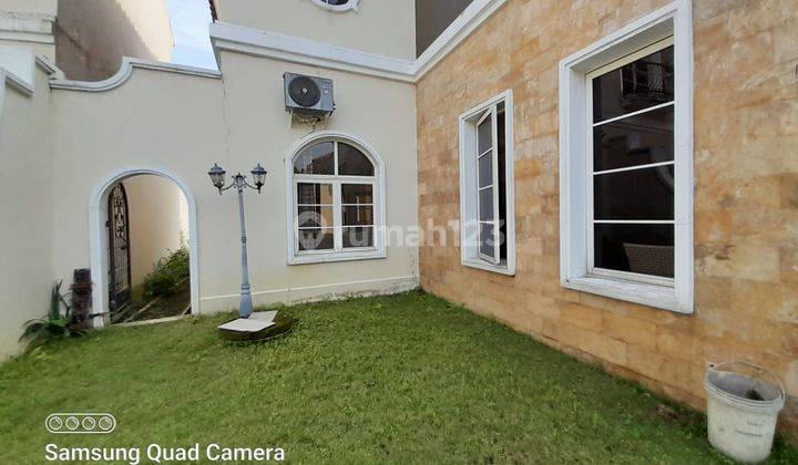 ISTIMEWA BANGET! Rumah LUX MEWAH 2 LANTAI SEMI FURNISHED Di Dalam Perumahan Elite Casa Grande Maguwoharjo 4
