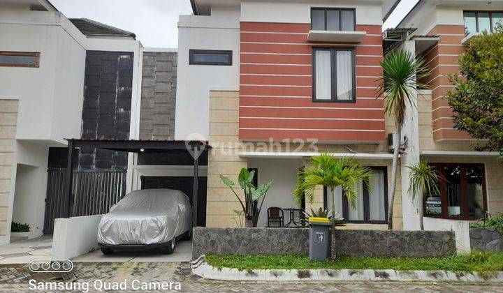 ISTIMEWA! RUMAH MEWAH FULLY FURNISHED HARGA MURAH DALAM PERUMAHAN ELITE ROYAL MAGUWO PURWOMARTANI SLEMAN 1