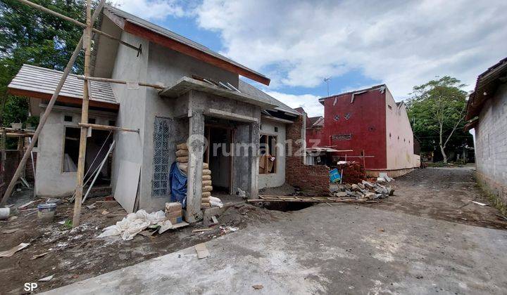 RUMAH CANTIK MINIMALIS MODERN DALAM CLUSTER 4 UNIT DI MARGOMULYO SAYEGAN SLEMAN 4