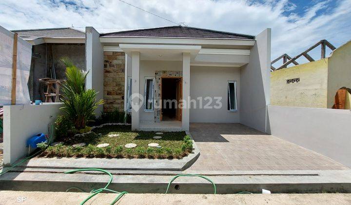 MURAH BANGET! RUMAH BARU CANTIK MODEL LIMASAN DI JALAN GODEAN KM 12 MOYUDAN SLEMAN DEKAT PASAR GODEAN 1