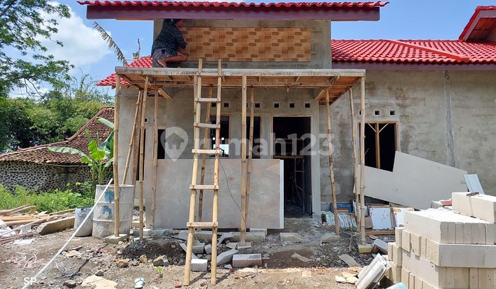 MURAH BANGET! RUNAH BARU CANTIK MINIMALIS DI BIMOMARTANI NGEMPLAK SLEMAN 3