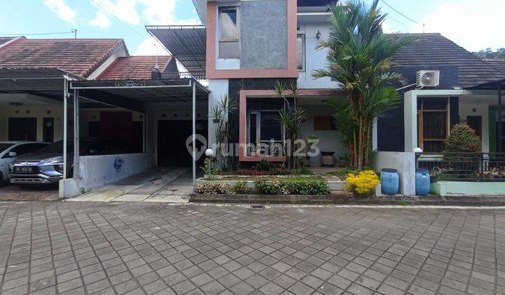 RUMAH MEWAH 2 LANTAI DALAM PERUMAHAN AYODYA SECURITY 24 JAM DEKAT TAJEM MAGUWOHARJO 2