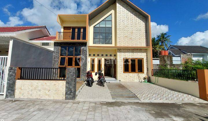 RUMAH BARU MILENIAL - SCANDINAVIAN 2 LANTAI DI DALAM PERUMAHAN JALAN WATES KM 7 UTARA RS. MITRA SEHAT