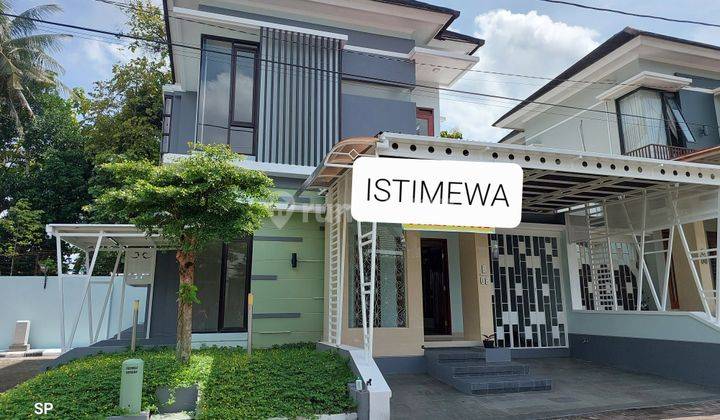 RUMAH MEWAH 2 LANTAI ISTIMEWA HOOK DALAM PERUMAHAN ELITE DI MLATI DEKAT SCH SLEMAN