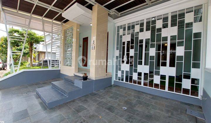 RUMAH MEWAH 2 LANTAI ISTIMEWA HOOK DALAM PERUMAHAN ELITE DI MLATI DEKAT SCH SLEMAN