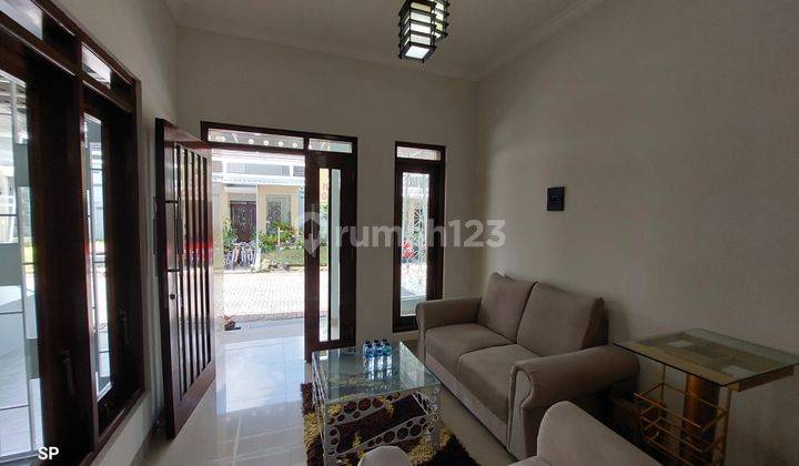 RUMAH MEWAH 2 LANTAI ISTIMEWA HOOK DALAM PERUMAHAN ELITE DI MLATI DEKAT SCH SLEMAN