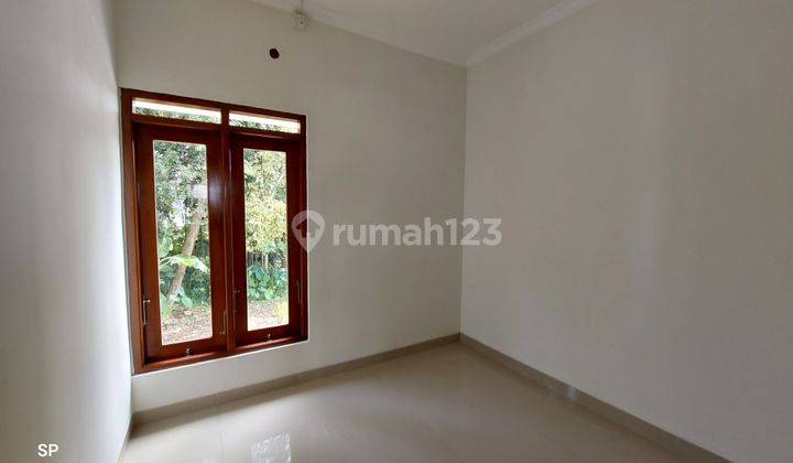 RUMAH MEWAH 2 LANTAI ISTIMEWA HOOK DALAM PERUMAHAN ELITE DI MLATI DEKAT SCH SLEMAN